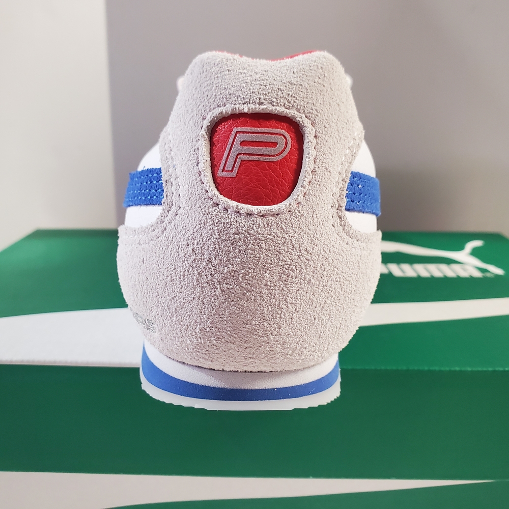 Puma White and Blue Women's Sneakers with Red Accents - Picture 7 of 10